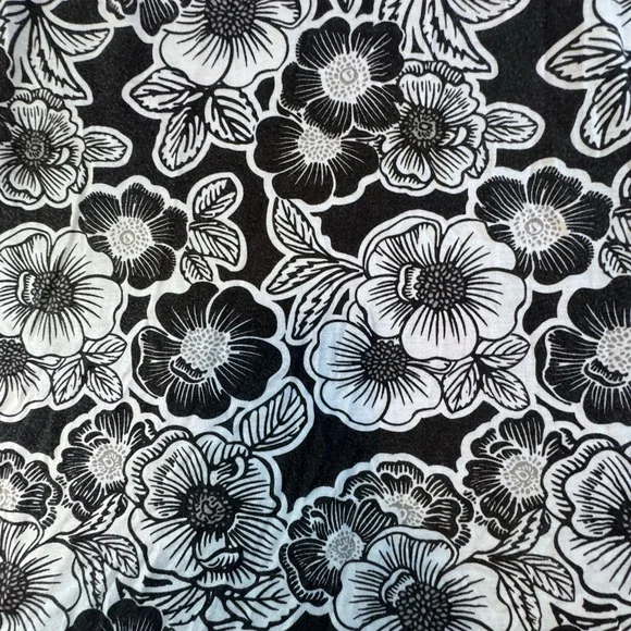 White Stag Black White Floral Wrap Dress XL 16/18 V-Neck Empire Waist - Picture 8 of 16